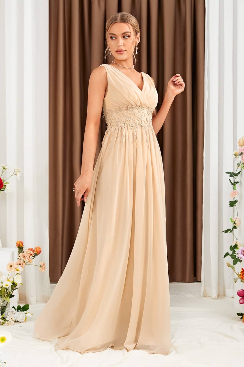 Robe À Lacets <br> Dans Le Dos